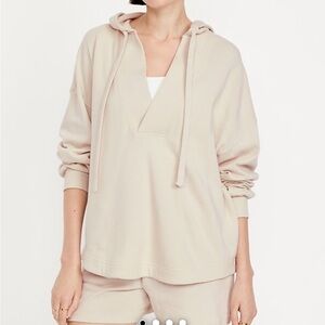 Old Navy Women's WHITE Terry Hoodie Top and matching shorts